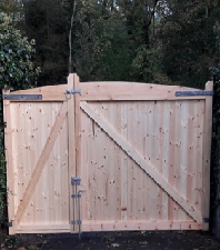Attention to detail and pure passion produced this brand new made to measure gate.